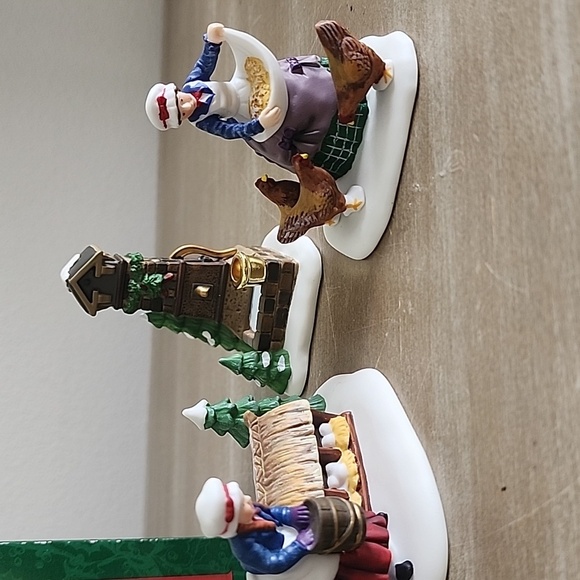 Department 56 III Three French Hens 12 Days of Christmas Dickens Village #58378 - Picture 3 of 10